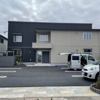 シャーメゾン三川